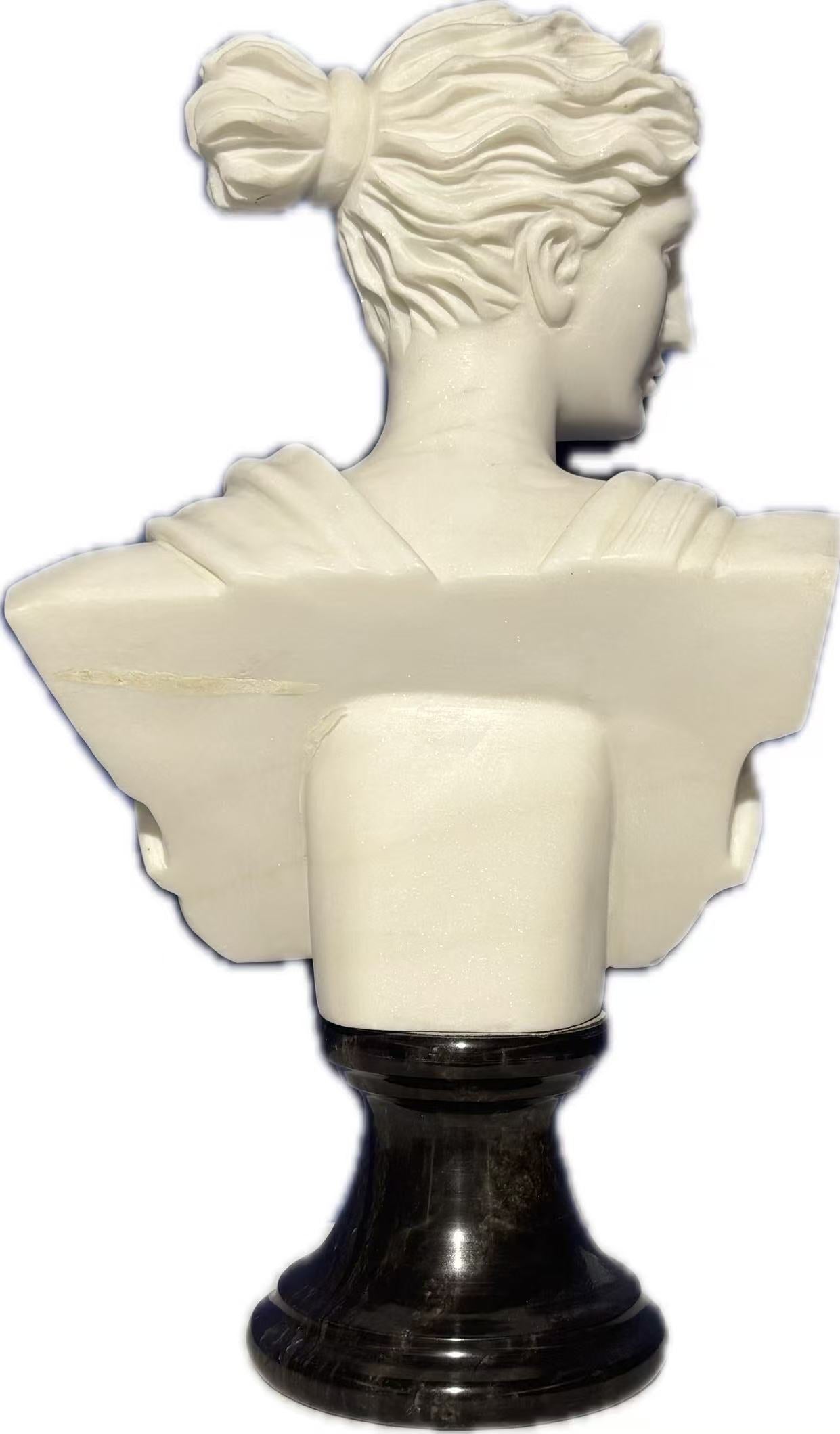 Rome Wisdom Lady Statue